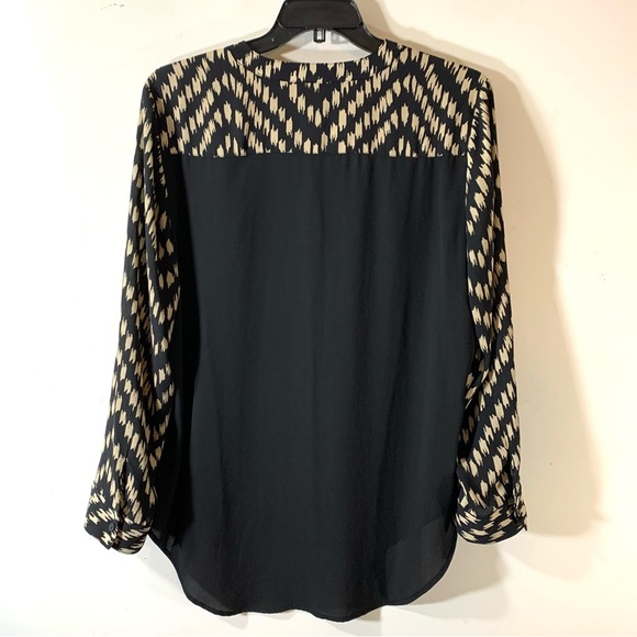 2/$35 Chico’s black and Tan Chevron Print Tunic - Picture 4 of 12